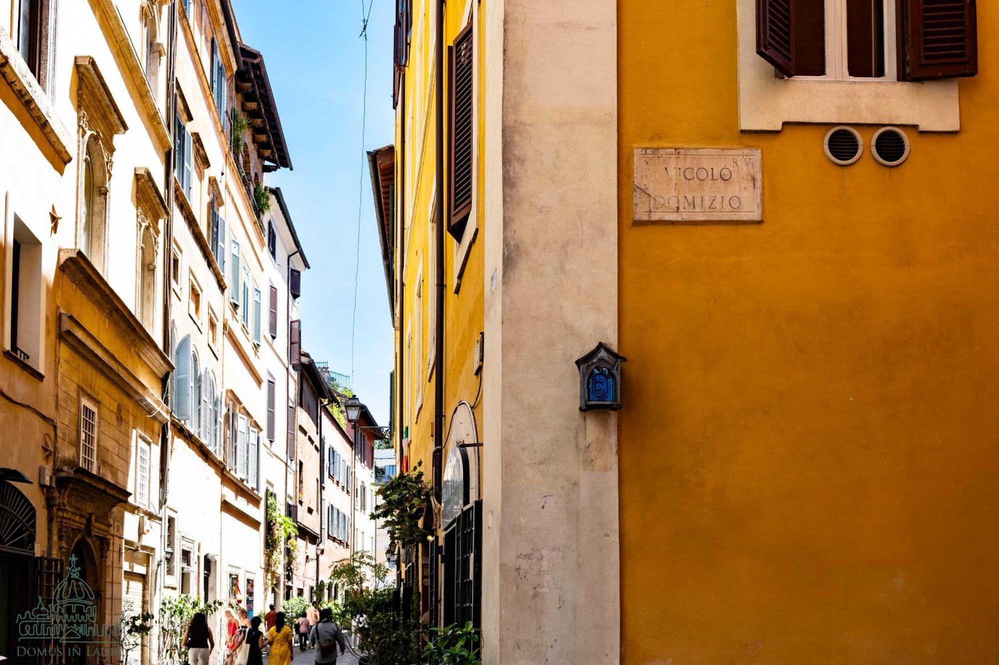 Domus In Lauro * Rome